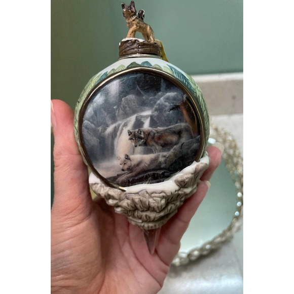 Set of three Bradford exchange hand painted porcelain ornaments - Picture 6 of 7